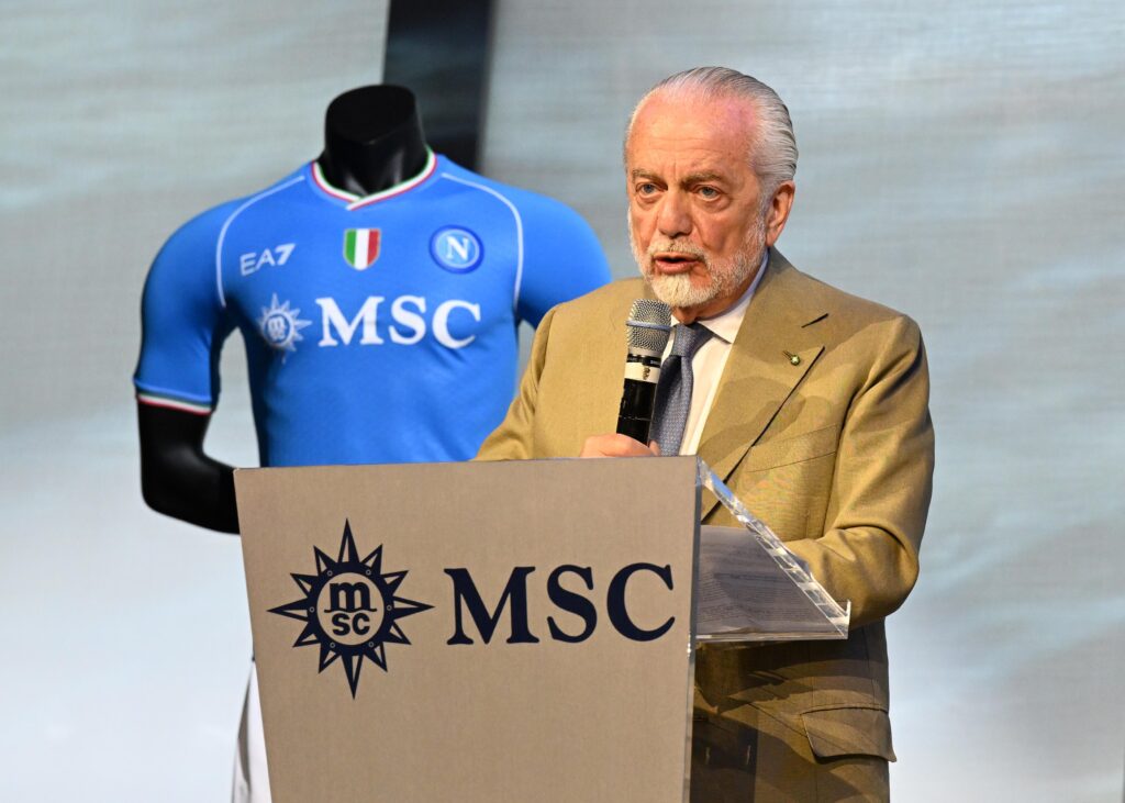 Il Presidente De Laurentiis presenta la nuova Maglia con il tricolore